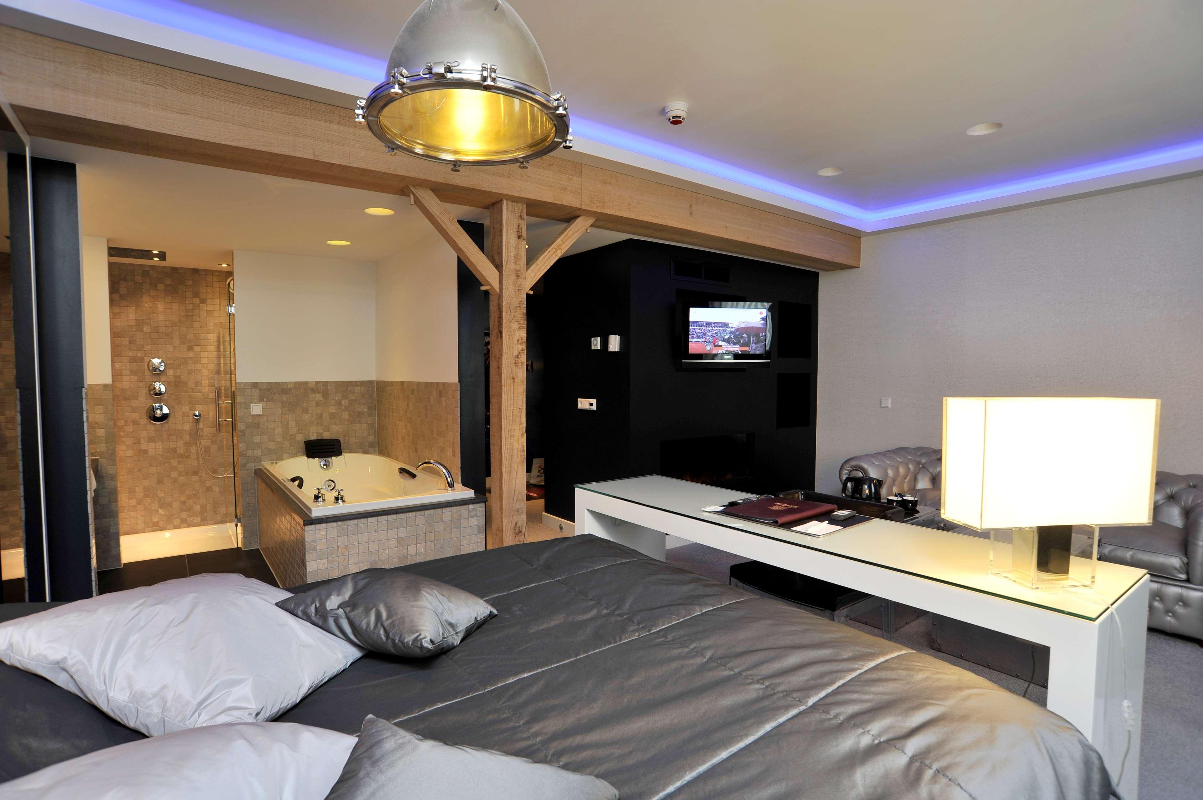 Golden Tulip West Ende Hotel Helmond Bagian luar foto