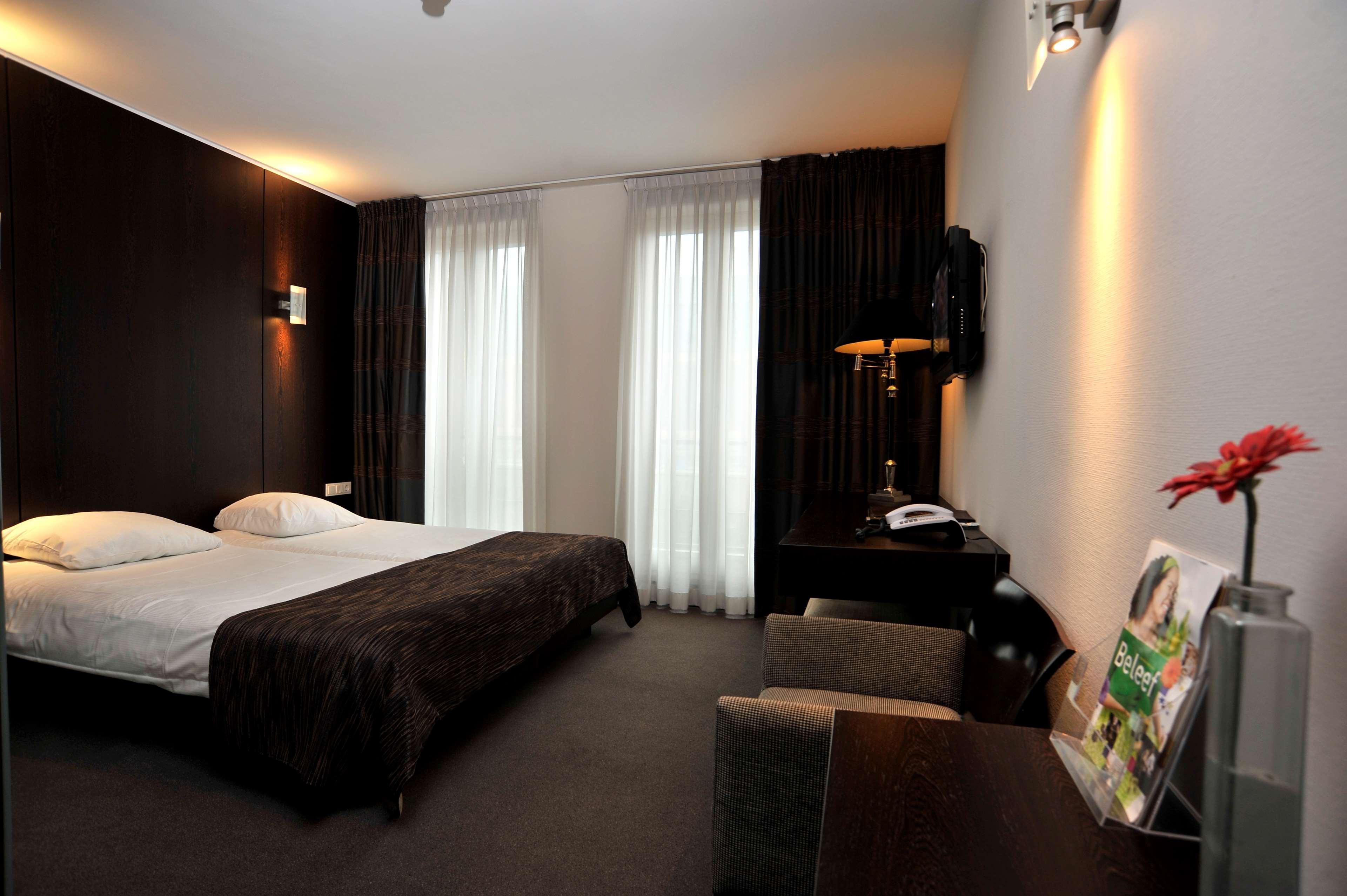 Golden Tulip West Ende Hotel Helmond Bagian luar foto