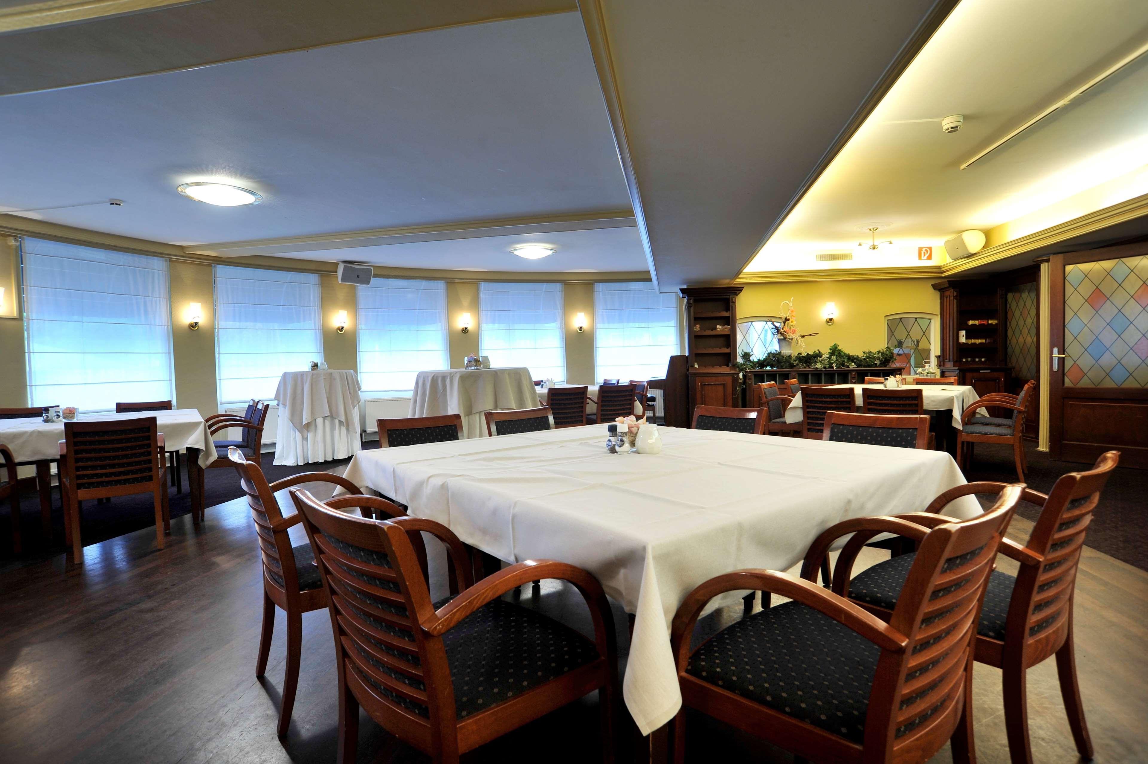 Golden Tulip West Ende Hotel Helmond Bagian luar foto